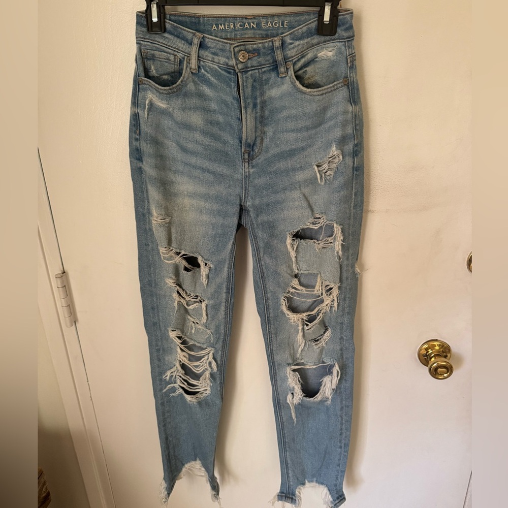 American Eagle Women’s High Rise Distressed Jeans Size 0 Regular